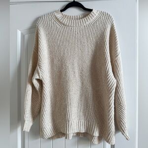 American Eagle Outfitters Cream Knit Sweater. Size Medium.